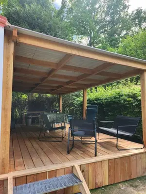 Terrasse ou espace extérieur de l'établissement Mobilhome les pieds dans l eau avec piscine