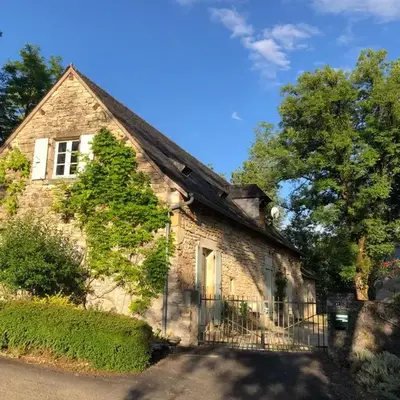 Maison périgourdine avec piscine privée