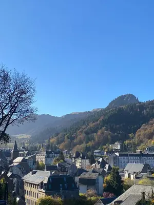 Vue générale sur la montagne ou vue sur la montagne depuis la maison de vacances