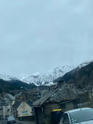 Vue générale sur la montagne ou vue sur la montagne depuis la maison de vacances