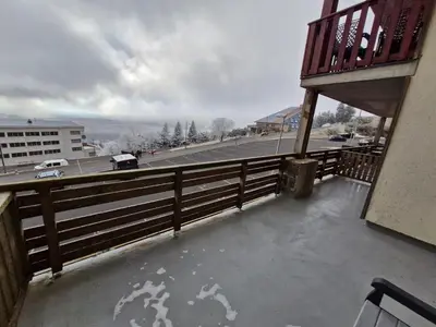 Vue générale sur la montagne ou vue sur la montagne depuis l'appartement