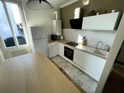 Cuisine ou kitchenette dans l'établissement La Marie-Louise