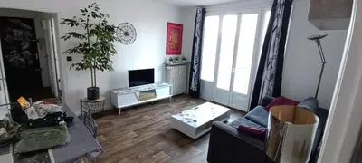 Télévision ou salle de divertissement dans l'établissement Mikelimoges