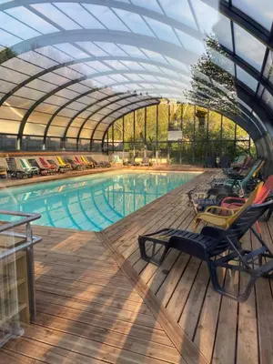 Piscine de l'établissement Mobil-home 3ch le Per Malou Camping Les Clarines ou située à proximité