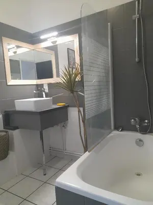 Salle de bains dans l'établissement gite de l'auberge