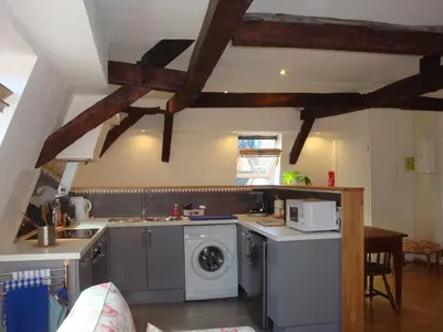 Cuisine ou kitchenette dans l'établissement Beaulieu Apartments