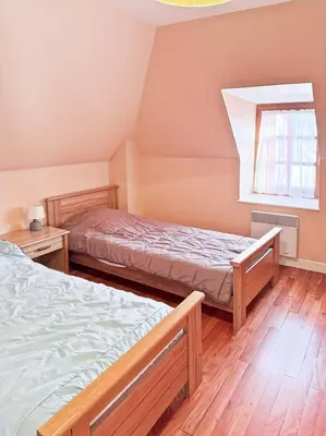 Un ou plusieurs lits dans un hébergement de l'établissement Gîte Mourniac cœur village - Corrèze - 3ch - 6pers