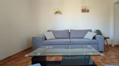 Coin salon dans l'établissement La Petite Cassagne