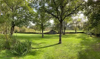 Jardin de l'établissement Gîte La Vie Verte - Gîte charmant 3 etoiles classé Meublé de Tourisme
