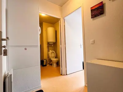 Salle de bains dans l'établissement Charmant studio au cœur de la station - FR-1-814-15