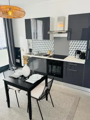 Cuisine ou kitchenette dans l'établissement Le cozy, Limoges
