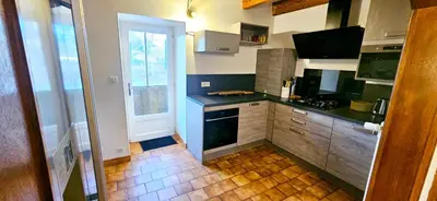 Cuisine ou kitchenette dans l'établissement Le Gîte de la Crégut