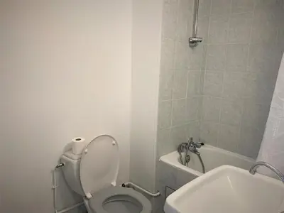 Salle de bains dans l'établissement Appartement double à Limoges