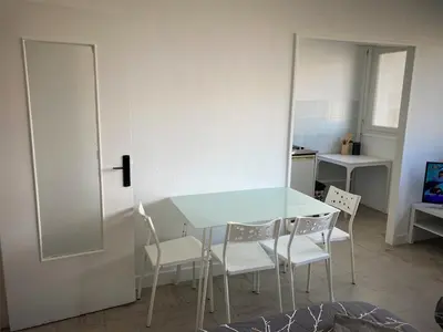 Télévision ou salle de divertissement dans l'établissement Appartement double à Limoges