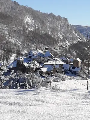 L'établissement gite au creux de la Vallée en hiver