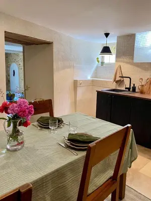 Cuisine ou kitchenette dans l'établissement Maison Honorine