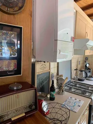 Cuisine ou kitchenette dans l'établissement La MAISON d'AUBUSSON