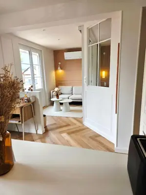 Coin salon dans l'établissement Le Boudoir d'Elba - Balneotherapie & terrasse