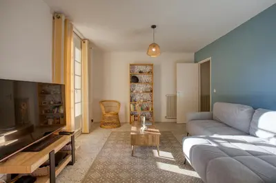 Coin salon dans l'établissement Maison 3 ch calme, jardin, Le nid des Chênes