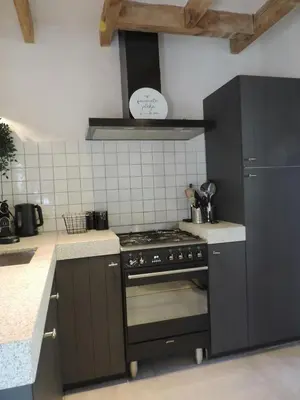Cuisine ou kitchenette dans l'établissement Medieval Charm Meets Valley Views In Aveyron