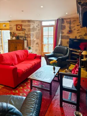 Coin salon dans l'établissement Maison de Village au cœur de Laroquebrou