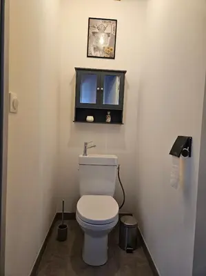 Salle de bains dans l'établissement Logement proche Bourboule 12 personnes