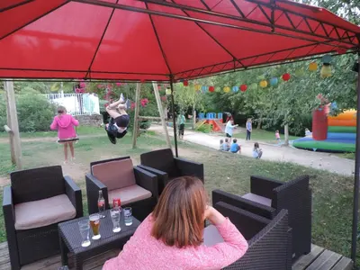 Clients de l'établissement Camping LePigeonnier à Miers près du gouffre de Padirac