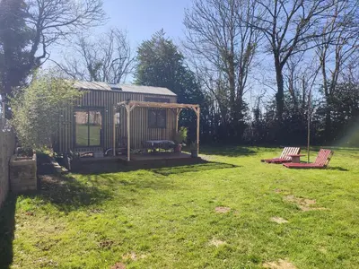 Jardin de l'établissement tiny house Cantal