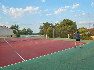Tennis ou squash au sein de la maison de vacances ou à proximité