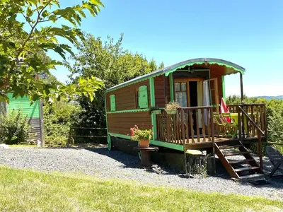 Jardin de l'établissement Roulotte au Domaine de la Moretie