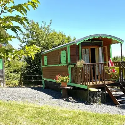 Roulotte au Domaine de la Moretie