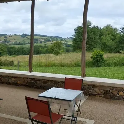 Maison à la campagne avec terrasse