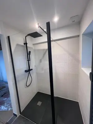 Salle de bains dans l'établissement la ferme des treilles