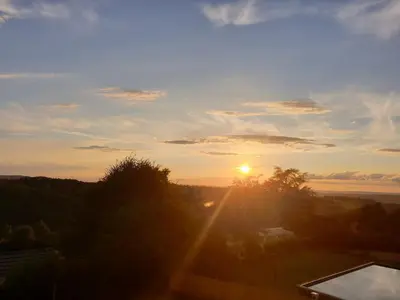 Lever ou coucher de soleil vu de l'appartement ou à proximité
