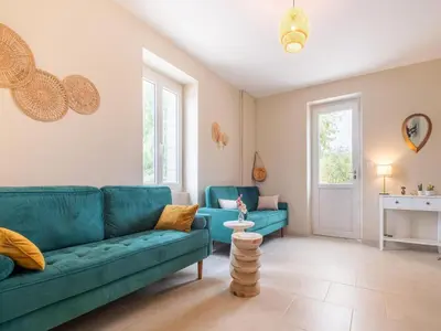 Coin salon dans l'établissement Charming Holiday Home with Private Pool
