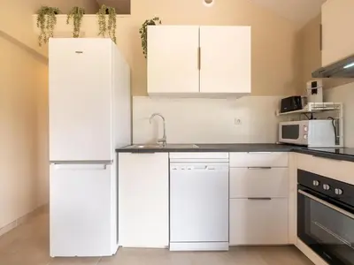 Cuisine ou kitchenette dans l'établissement Charming Holiday Home with Private Pool