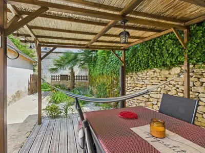 Balcon ou terrasse dans l'établissement Escapade à 2 sur Auriac avec jardin cosy