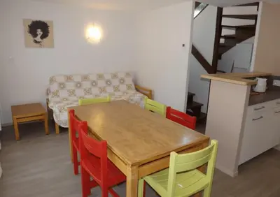 Cuisine ou kitchenette dans l'établissement Gite 16 Vacances en Gîte au Puy Mary Découvrez le Parc Naturel des Volcans