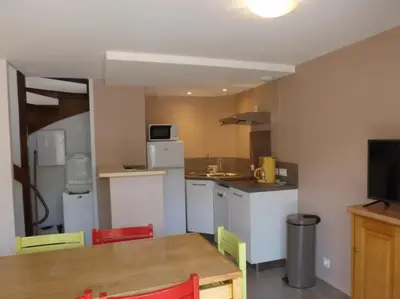 Cuisine ou kitchenette dans l'établissement Gîte 18 Confortable au Pied du Puy Mary 4-6 Pers