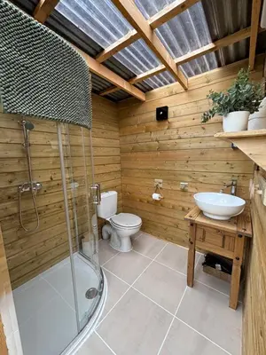 Salle de bains dans l'établissement Canvas chill-out
