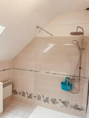 Salle de bains dans l'établissement Grange authentique en Quercy