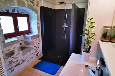 Salle de bains dans l'établissement Gite de felgines