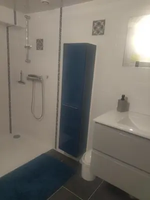 Salle de bains dans l'établissement Mini gite 2à4 personnes Studio 7