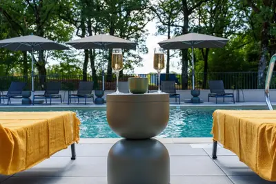 Piscine de l'établissement Hob La Truffière ou située à proximité
