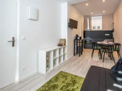 Cuisine ou kitchenette dans l'établissement Studio centre ville La Bourboule