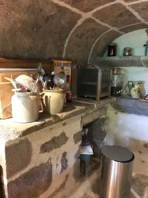 Cuisine ou kitchenette dans l'établissement La ferme du Liaumiers