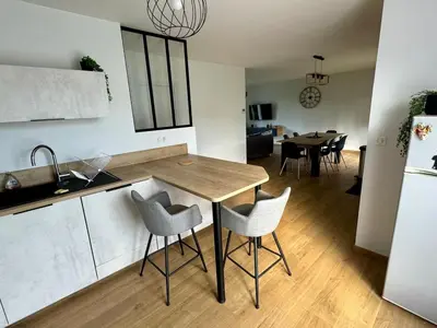 Cuisine ou kitchenette dans l'établissement Maison de plain pied 3 chambres