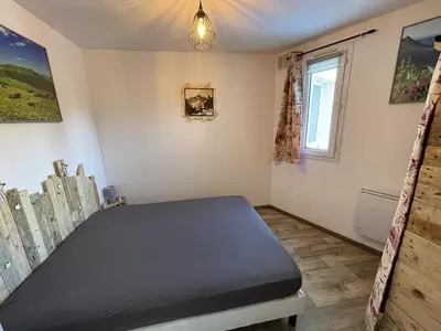 Un ou plusieurs lits dans un hébergement de l'établissement Coquet T2 au coeur du Lioran - FR-1-787-120