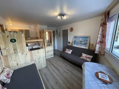 Cuisine ou kitchenette dans l'établissement Coquet T2 au coeur du Lioran - FR-1-787-120