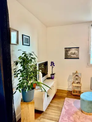 Télévision ou salle de divertissement dans l'établissement Good Luck Rue de Strasbourg - DABNB
